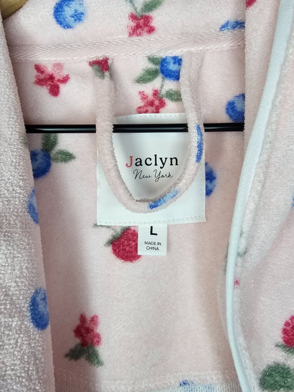 Pink robe - Picture 2 of 6